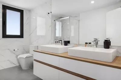 Middle Floor Apartment in Selwo