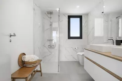 Middle Floor Apartment in Selwo