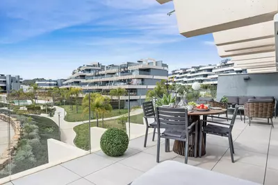 Middle Floor Apartment in Selwo