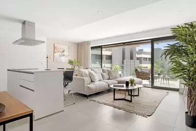Middle Floor Apartment in Selwo
