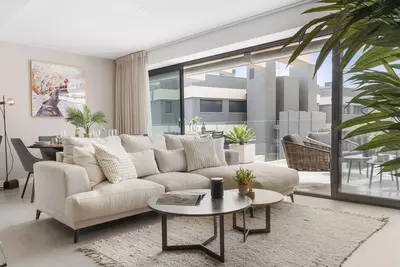 Middle Floor Apartment in Selwo