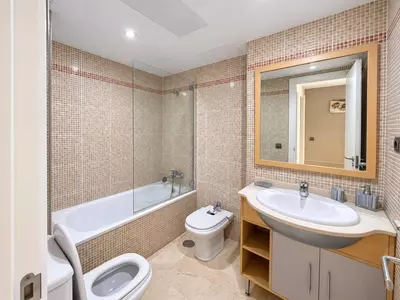 Middle Floor Apartment in Estepona
