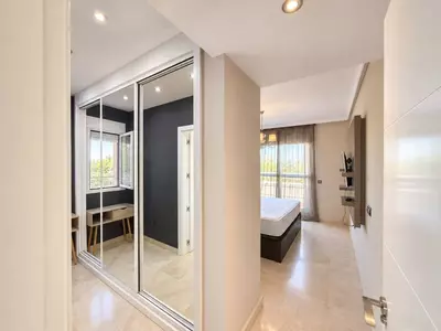 Middle Floor Apartment in Estepona