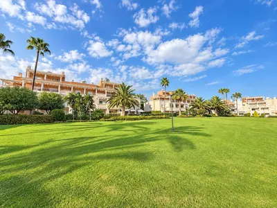 Middle Floor Apartment in Estepona