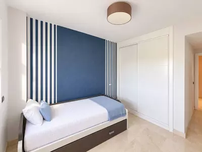 Middle Floor Apartment in Estepona