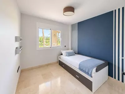 Middle Floor Apartment in Estepona