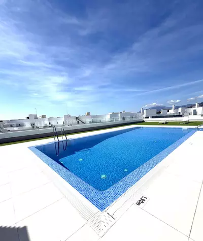 Middle Floor Apartment in Nueva Andalucía