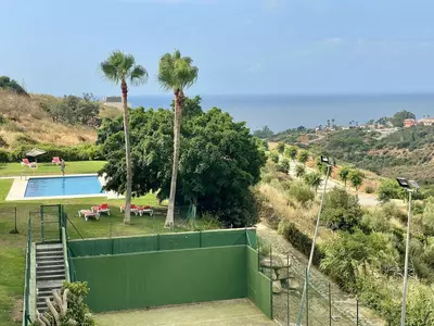 Middle Floor Apartment in Manilva
