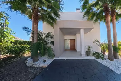 Detached Villa in Selwo