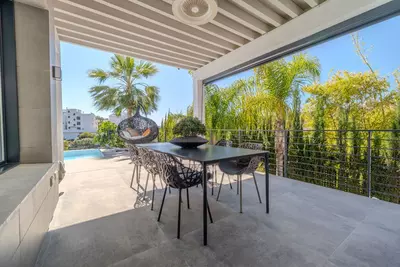 Detached Villa in Selwo