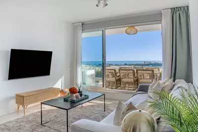 Middle Floor Apartment in Cancelada
