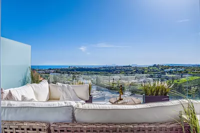 Middle Floor Apartment in Cancelada
