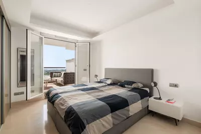 Middle Floor Apartment in Benahavís