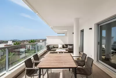 Middle Floor Apartment in Benahavís