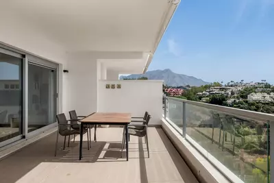 Middle Floor Apartment in Benahavís
