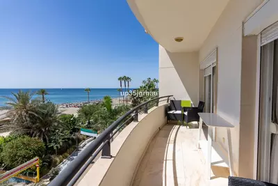 Middle Floor Apartment in Estepona