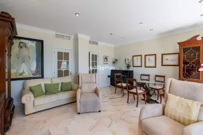 Middle Floor Apartment in Estepona