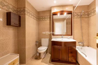 Middle Floor Apartment in Estepona