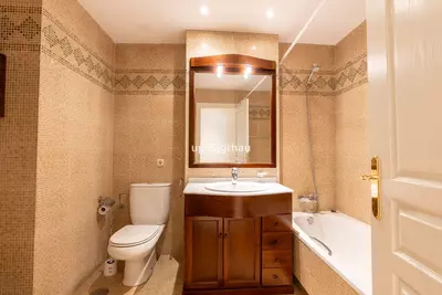 Middle Floor Apartment in Estepona