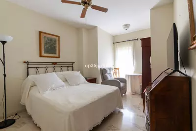 Middle Floor Apartment in Estepona