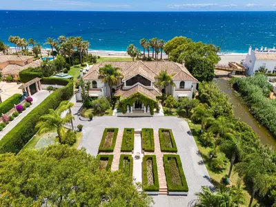 Detached Villa in Estepona