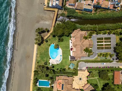 Detached Villa in Estepona