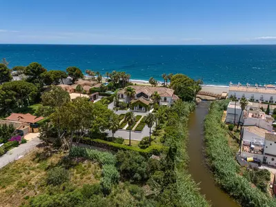 Detached Villa in Estepona