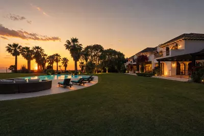Detached Villa in Estepona