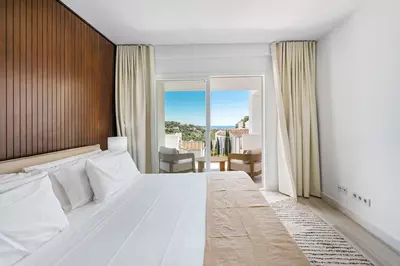 Middle Floor Apartment in Benahavís