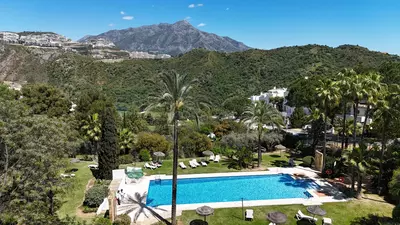 Middle Floor Apartment in Benahavís