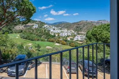 Middle Floor Apartment in Benahavís