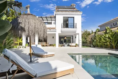 Detached Villa in Nueva Andalucía