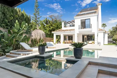 Detached Villa in Nueva Andalucía