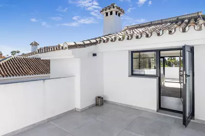 Detached Villa in Nueva Andalucía