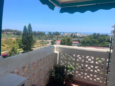 Middle Floor Apartment in Estepona
