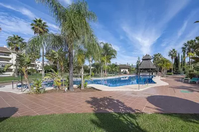 Middle Floor Apartment in El Paraiso