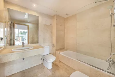 Middle Floor Apartment in El Paraiso
