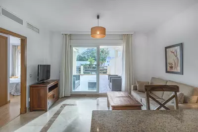 Middle Floor Apartment in El Paraiso
