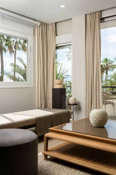 Middle Floor Apartment in Estepona