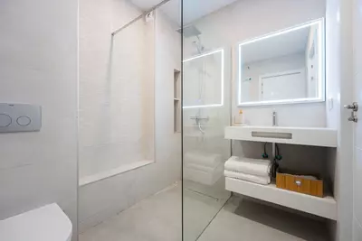 Middle Floor Apartment in Estepona