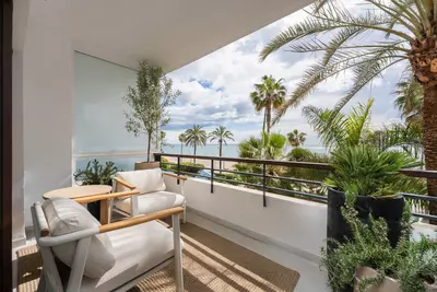 Middle Floor Apartment in Estepona
