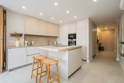 Middle Floor Apartment in Estepona