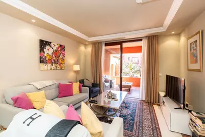 Middle Floor Apartment in Elviria