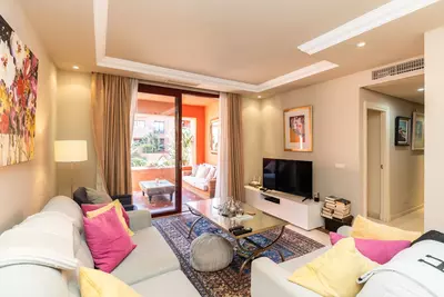 Middle Floor Apartment in Elviria