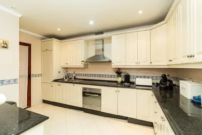 Middle Floor Apartment in Elviria