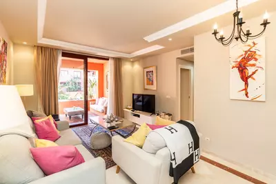 Middle Floor Apartment in Elviria