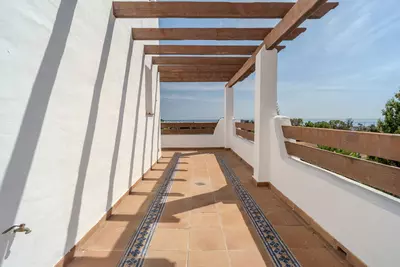 Top Floor Apartment in Selwo