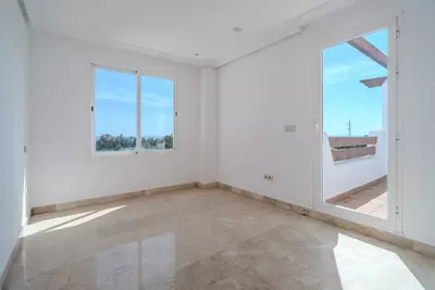 Top Floor Apartment in Selwo