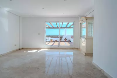 Top Floor Apartment in Selwo