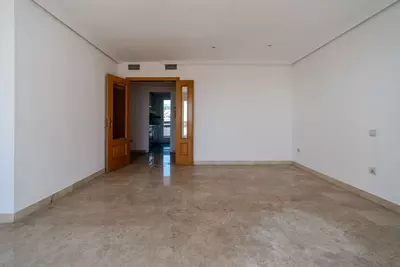 Top Floor Apartment in Selwo